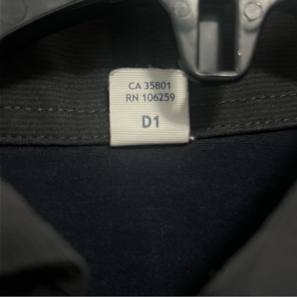 Lululemon Men’s Gray Contrast Collar Precision Polo. - Picture 9 of 11